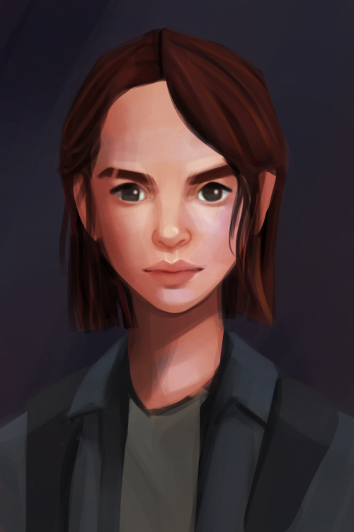 elliegrande.jpg
