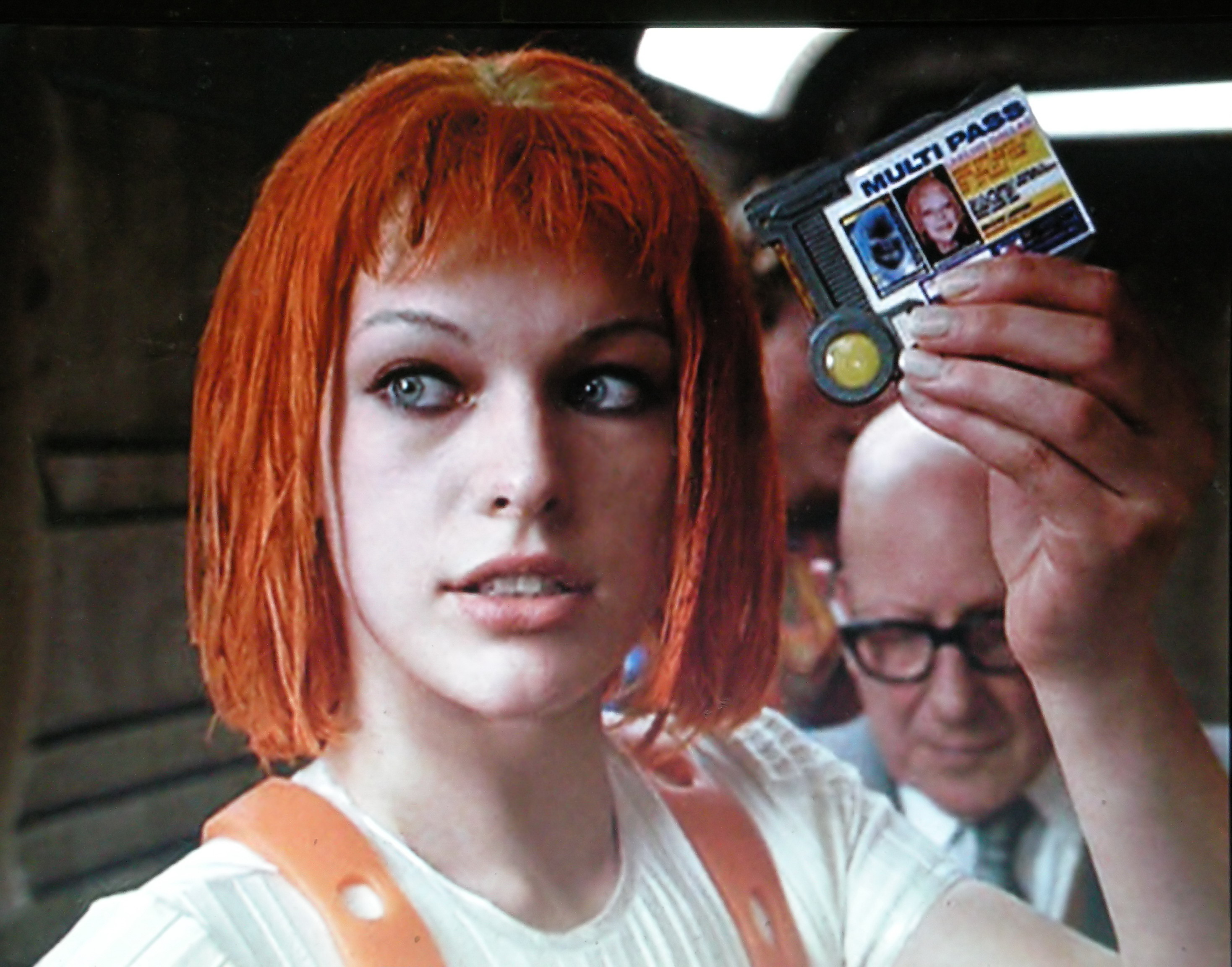 leeloo_multipass_the_fifth_element_chara